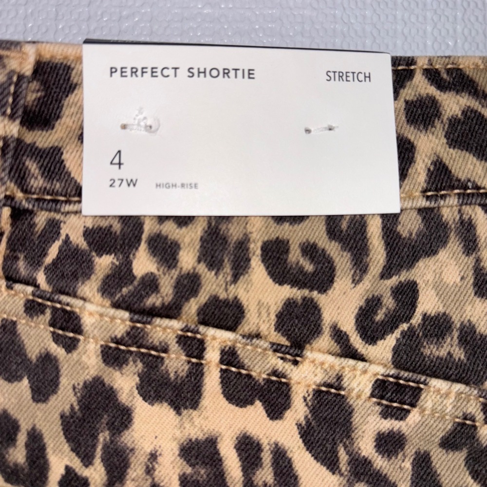 American Eagle Perfect Shortie Leopard Print High Rise Stretch Jean Shorts 4 - Picture 4 of 4